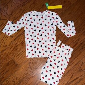 GAP size 12 nwt Mikey Mouse Kids Pajamas with Red and Black Pattern